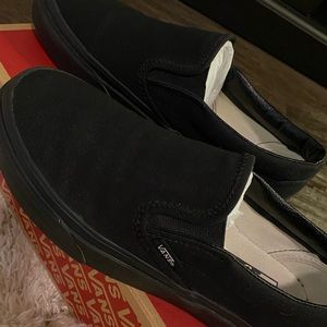 ***SOLD***Vans - classic slip on - black